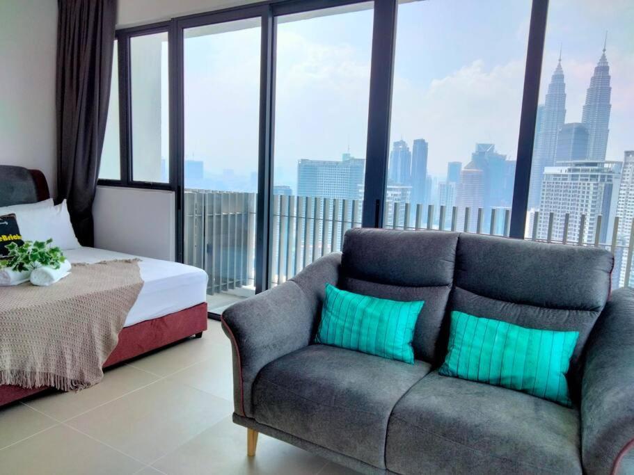 Colony Klcc By Homebrickz Apartment *